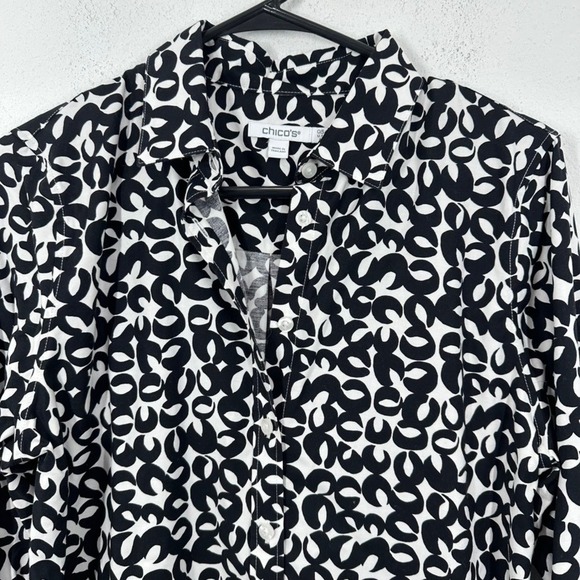 Chico's Women's Black & White Print Long Sleeve Button Down Shirt Size 0.5 US 6 - Picture 2 of 7